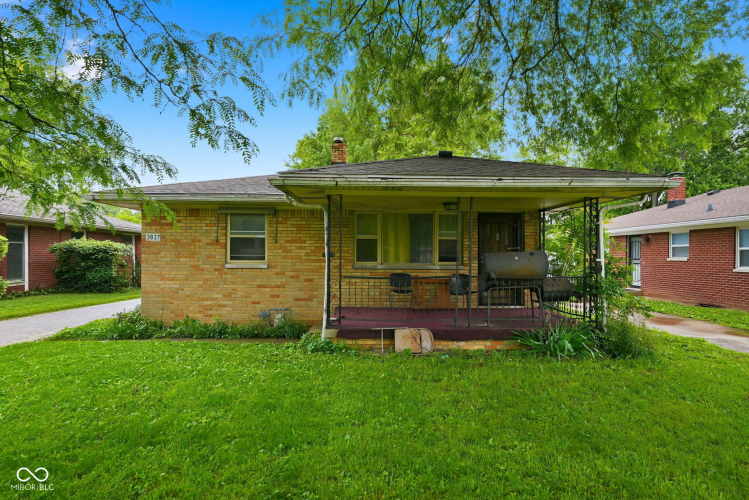 Listing Image 4