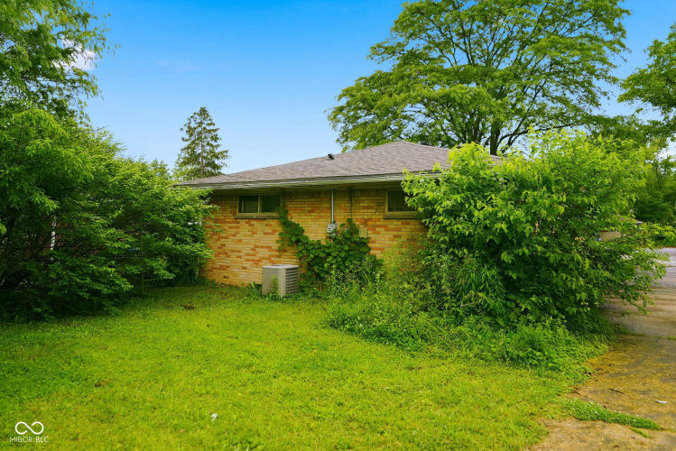 Listing Image 32