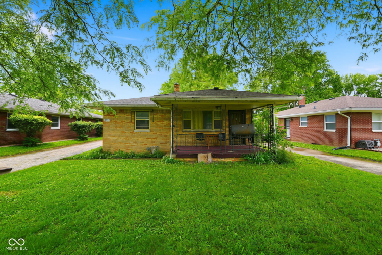 Listing Image 5