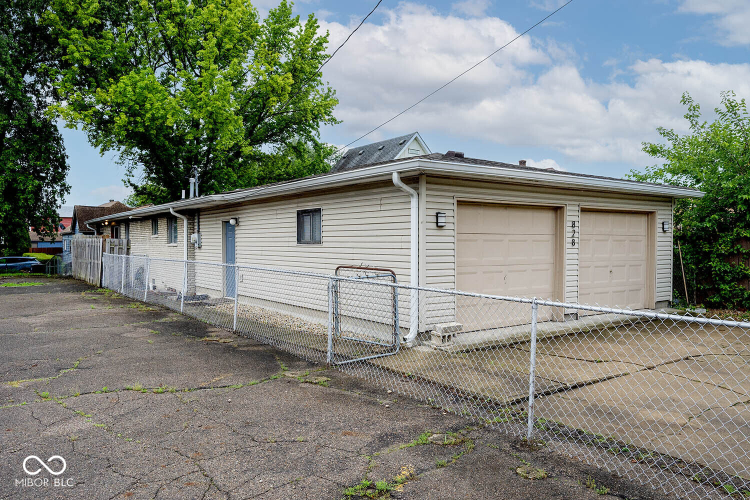 Listing Image 25