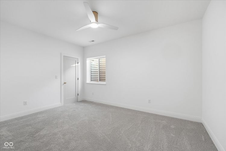 Listing Image 45