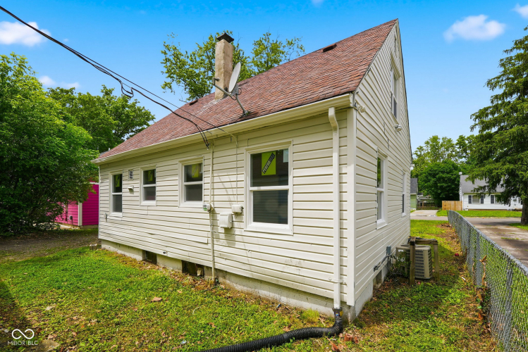 Listing Image 37