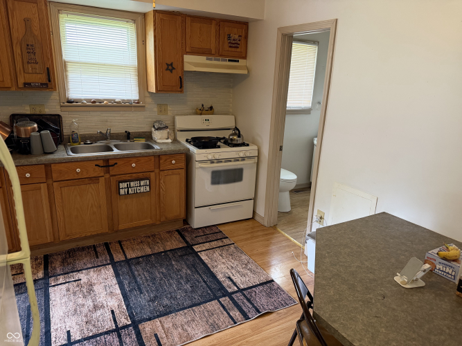 Listing Image 16