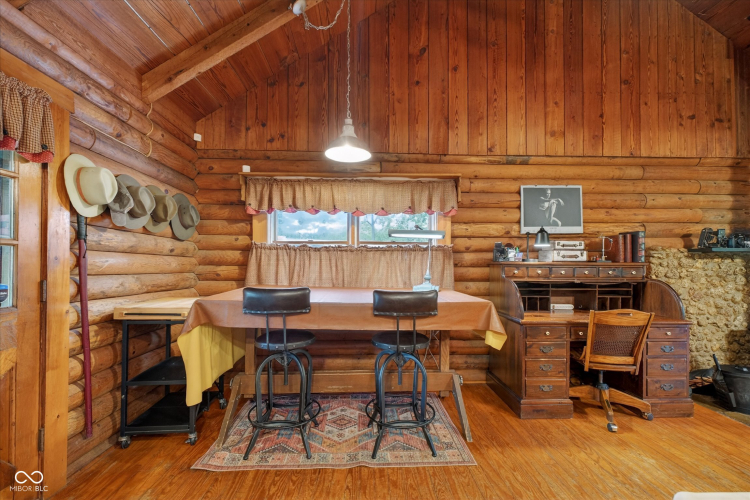 Listing Image 16