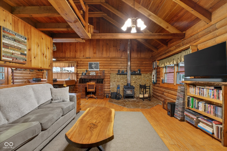 Listing Image 19