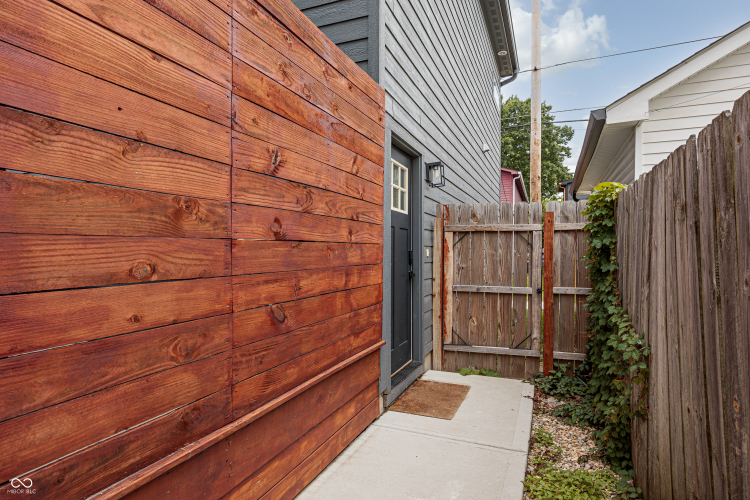Listing Image 50