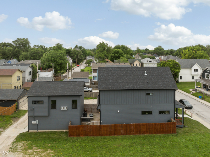 Listing Image 73