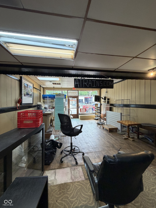 Listing Image 5