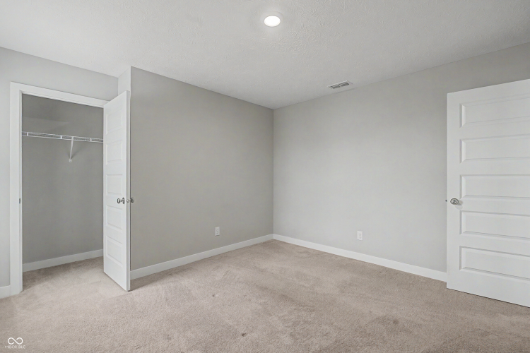 Listing Image 24