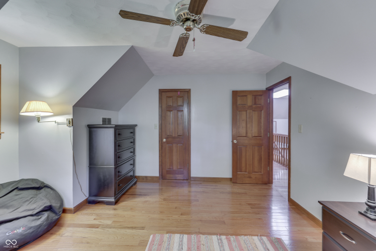 Listing Image 35