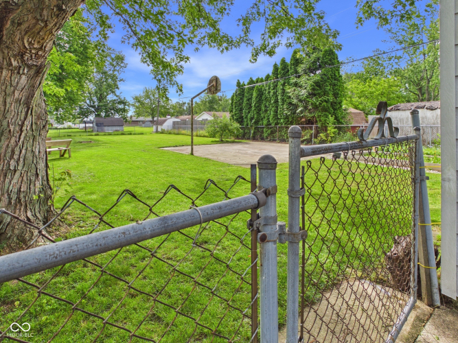 Listing Image 27