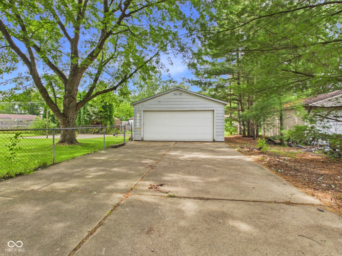 Listing Image 28