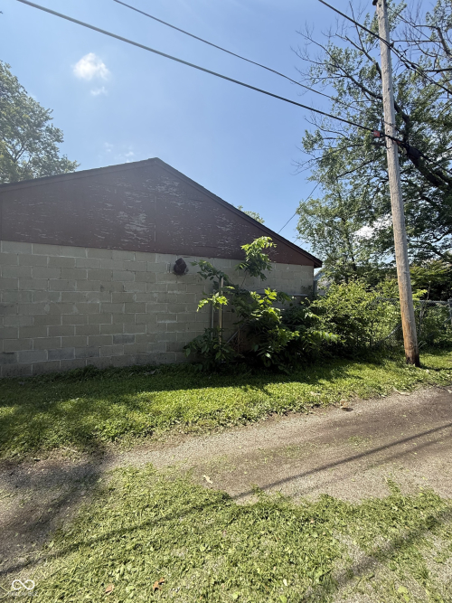 Listing Image 7