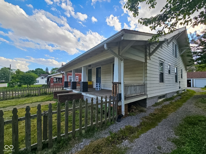 Listing Image 3