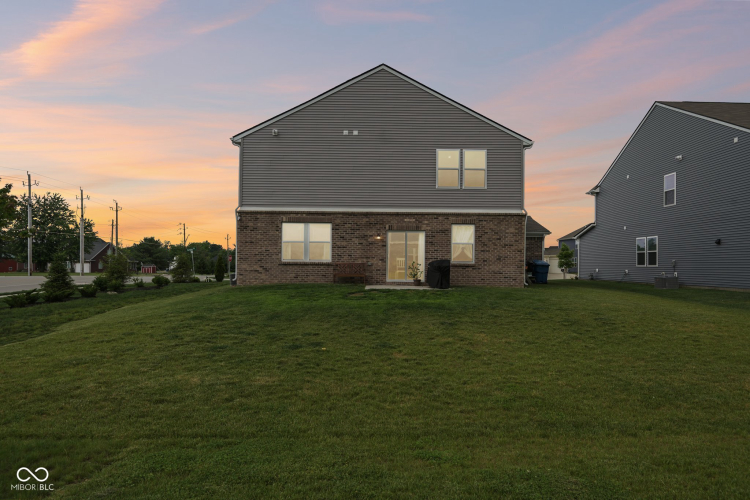 Listing Image 42
