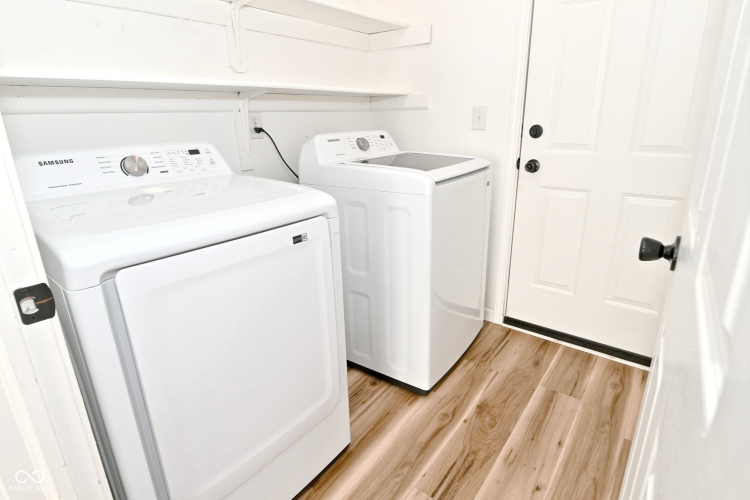 Listing Image 16