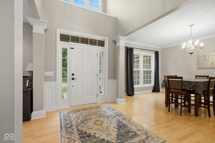 Listing Image 5