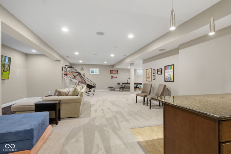 Listing Image 75