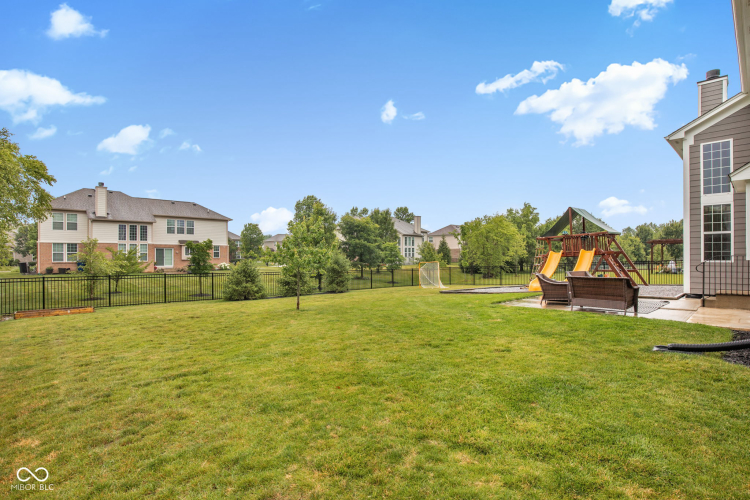 Listing Image 82