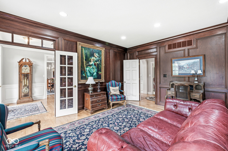 Listing Image 18