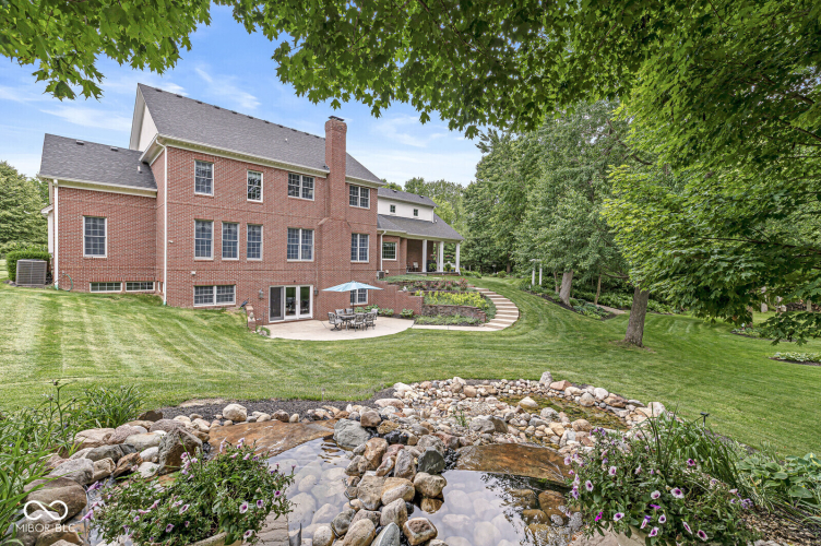 Listing Image 79