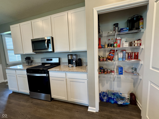 Listing Image 17