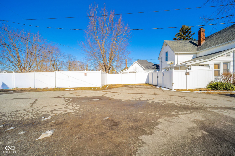 Listing Image 22
