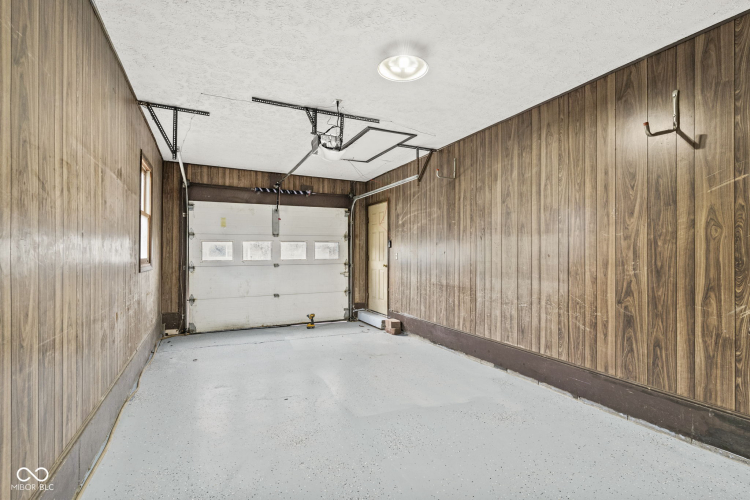 Listing Image 38
