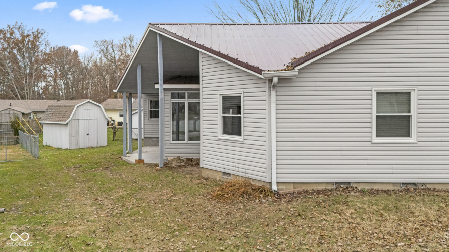 Listing Image 5