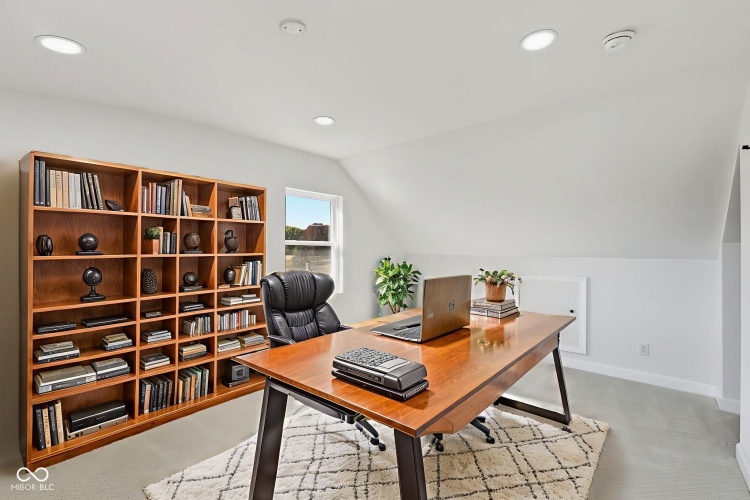 Listing Image 22