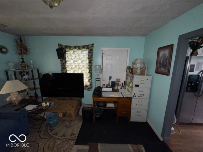 Listing Image 18