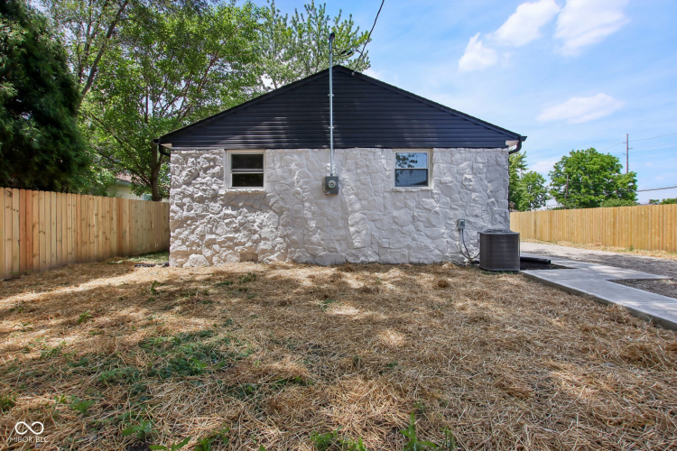 Listing Image 27
