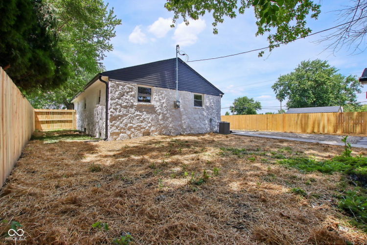 Listing Image 28