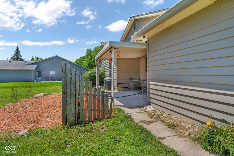 Listing Image 24