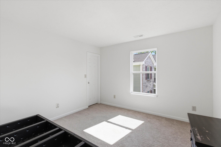 Listing Image 24