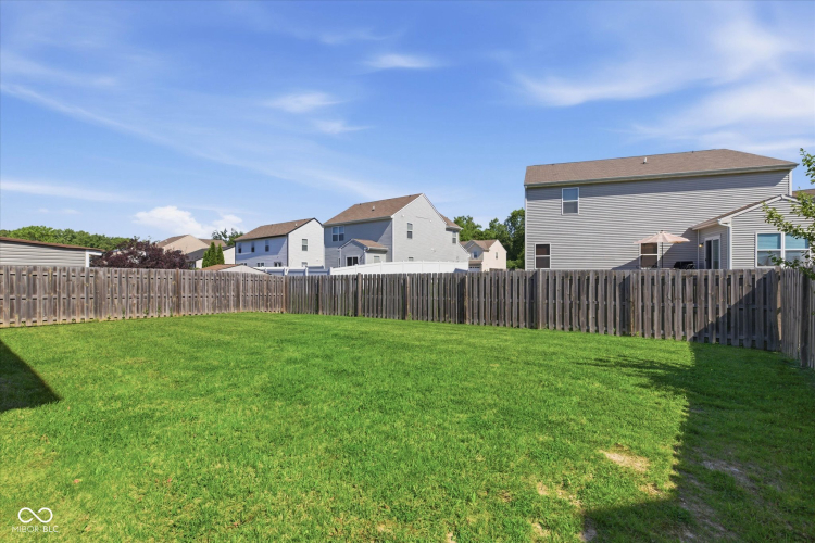 Listing Image 25