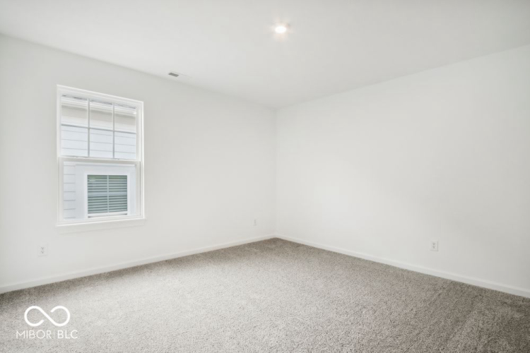 Listing Image 30