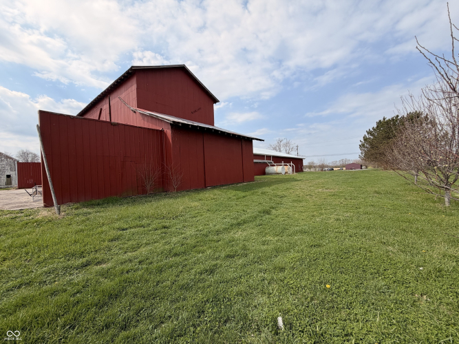 Listing Image 5