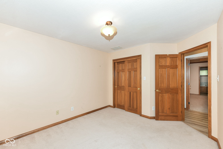 Listing Image 28