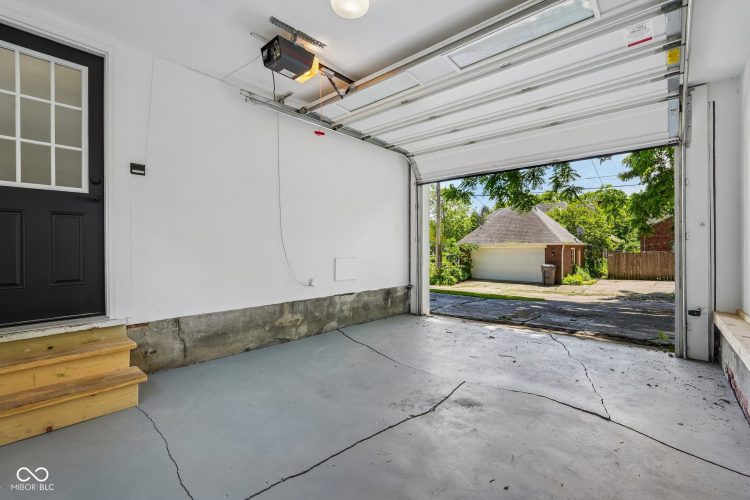 Listing Image 53