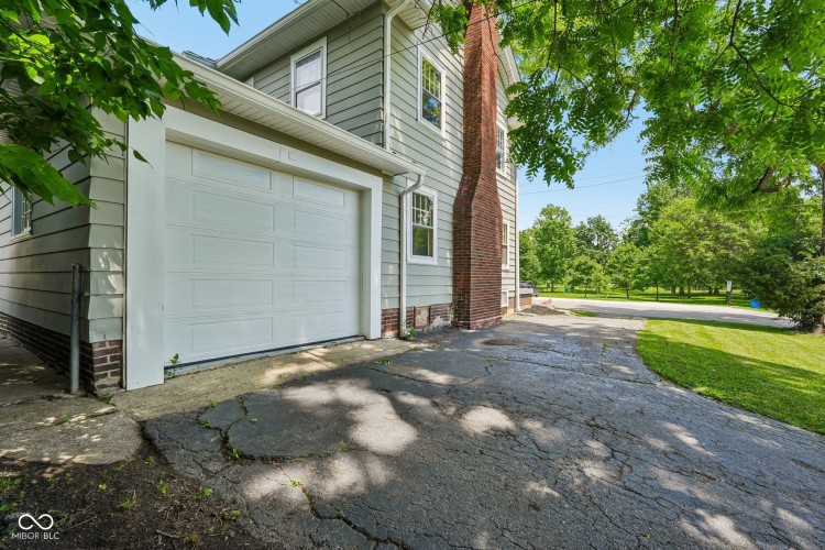 Listing Image 54