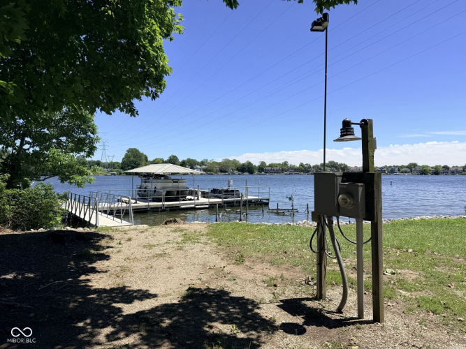 Listing Image 59