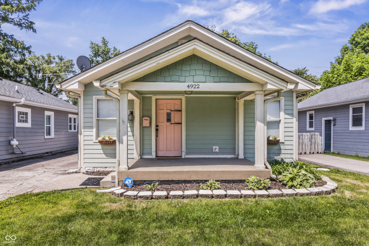Listing Image 3