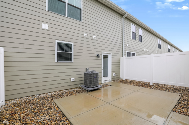 Listing Image 25