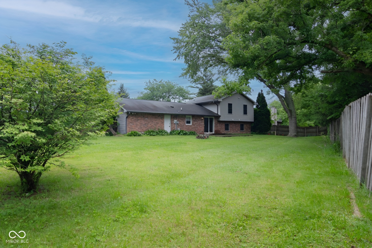 Listing Image 8