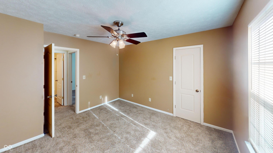 Listing Image 27