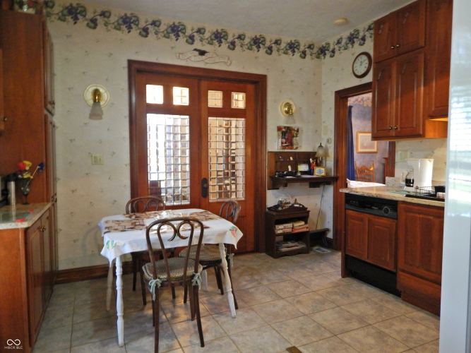 Listing Image 19