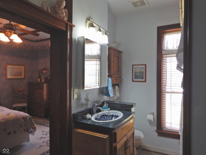 Listing Image 23
