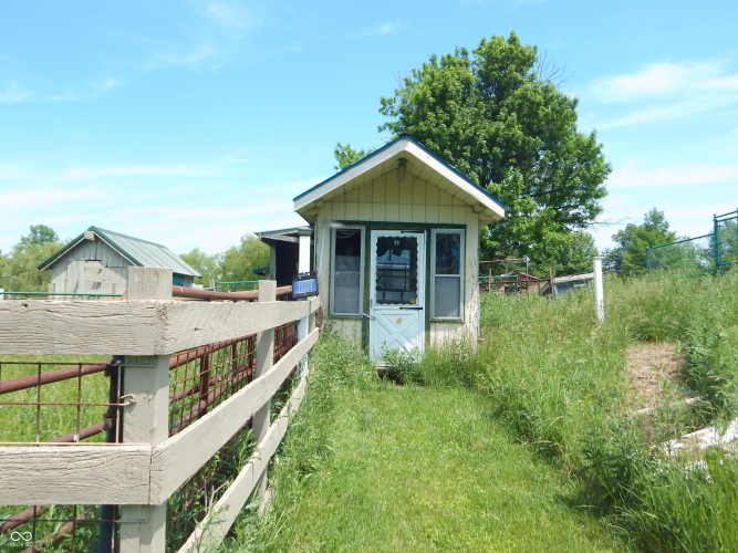 Listing Image 37
