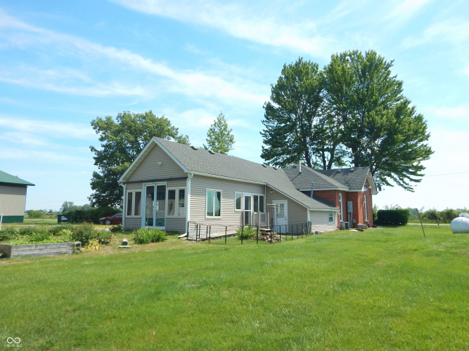 Listing Image 9